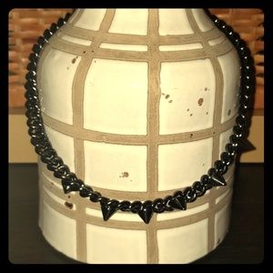 Spike necklace